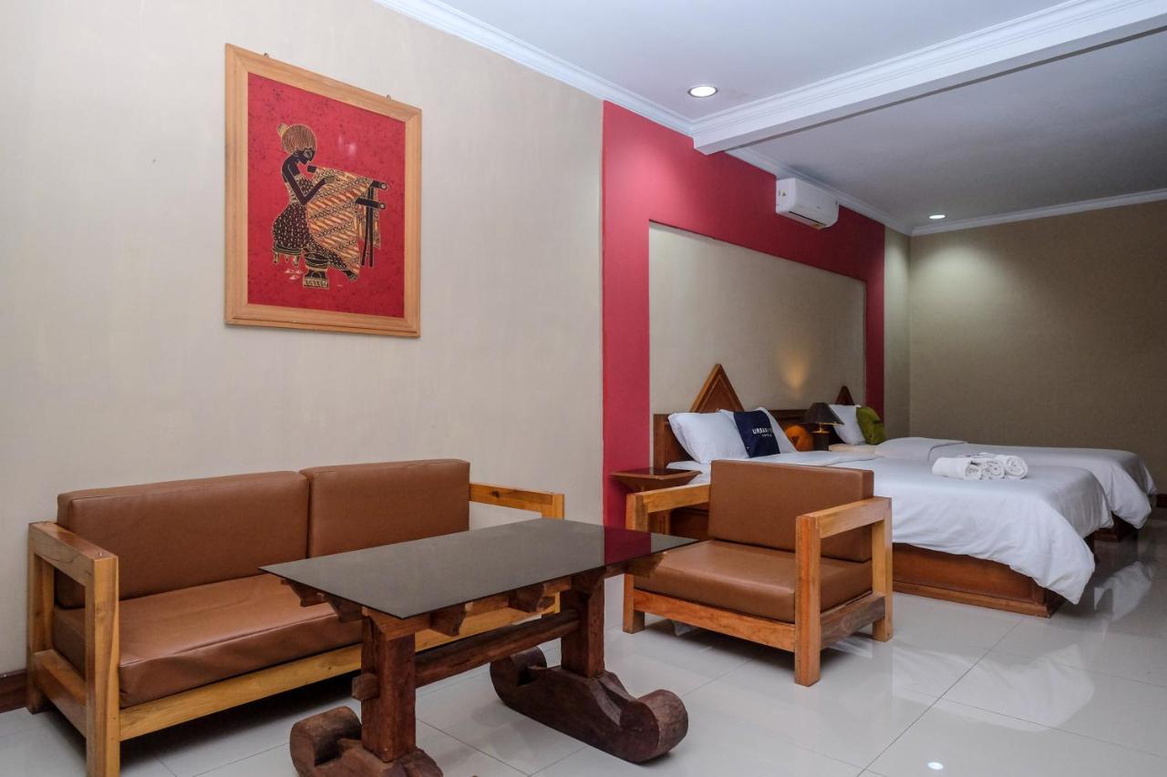 Urbanview Hotel Syariah Wisnugraha By Reddoorz 日惹 外观 照片