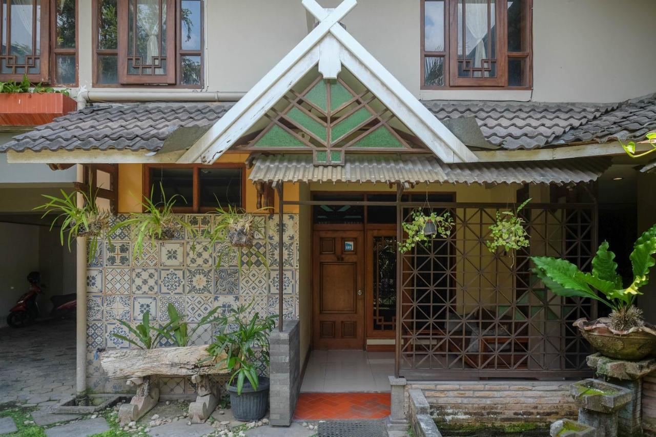 Urbanview Hotel Syariah Wisnugraha By Reddoorz 日惹 外观 照片