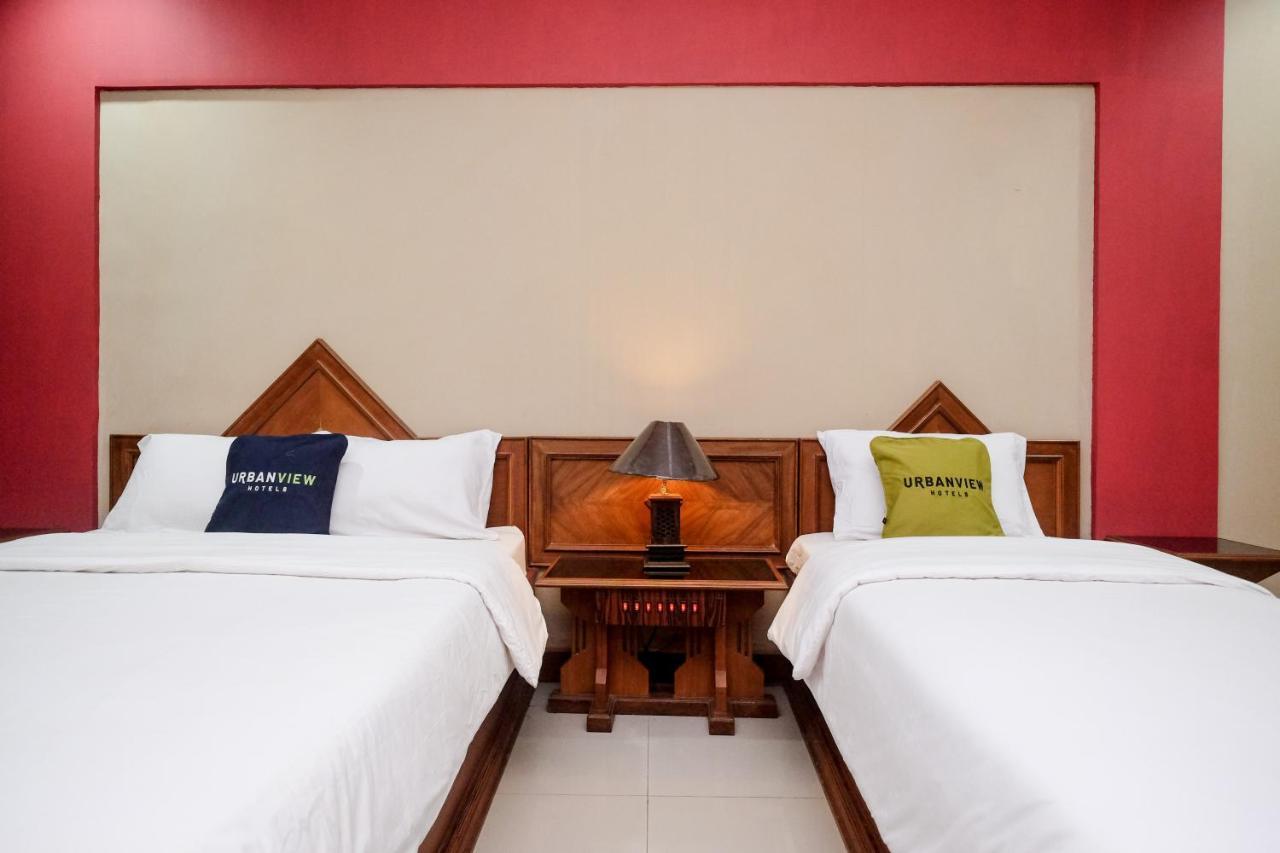Urbanview Hotel Syariah Wisnugraha By Reddoorz 日惹 外观 照片