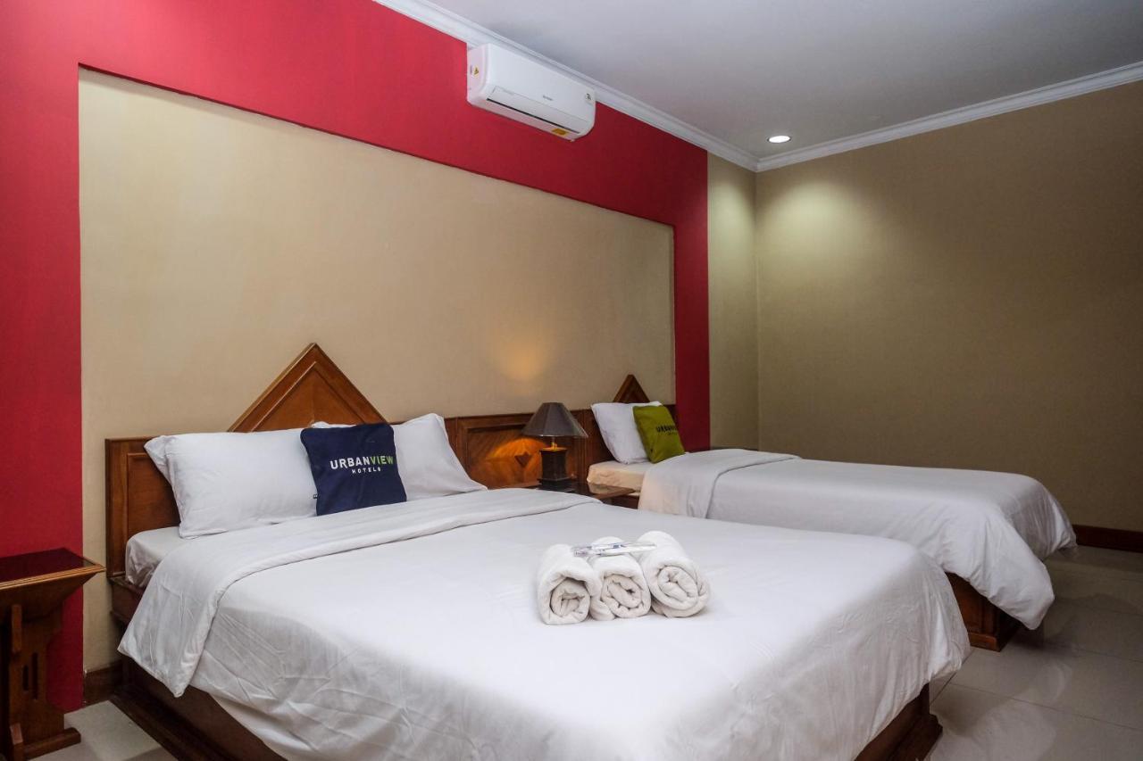 Urbanview Hotel Syariah Wisnugraha By Reddoorz 日惹 外观 照片
