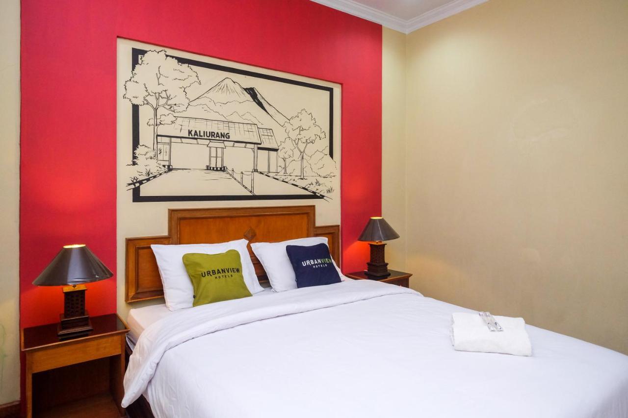 Urbanview Hotel Syariah Wisnugraha By Reddoorz 日惹 外观 照片